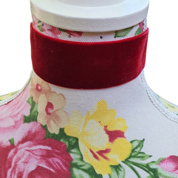 Jewelry - Velvet Choker